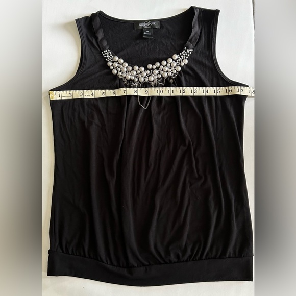 August Silk Petite - Womens Size: PM Black Tank Top with Pearls & Chain Neckline - Picture 7 of 8